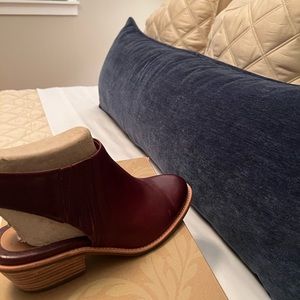 Sofft Brown Leather Booties in size 8